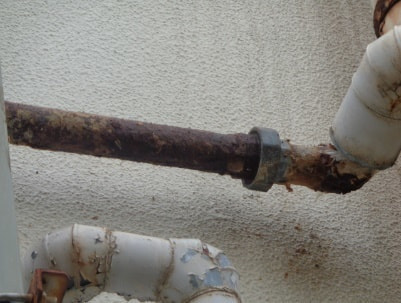 漏水給水配管(古い鋼管製)交換工事